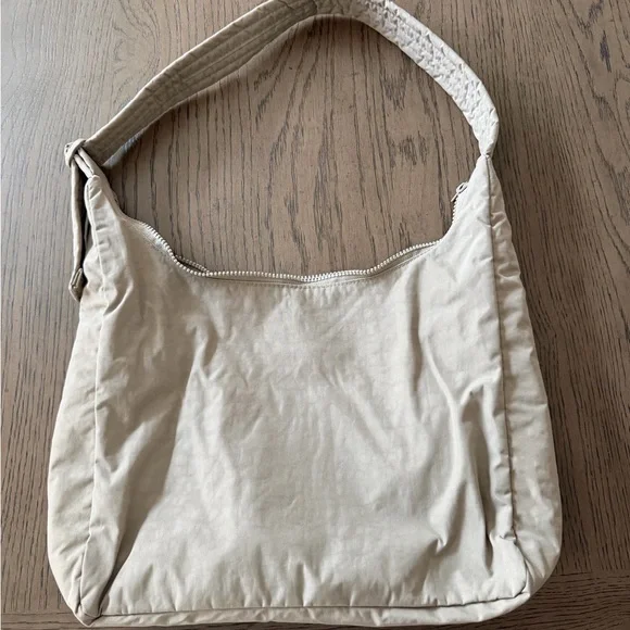 Dove BAGGU Nylon Shoulder Bag - Picture 2 of 3